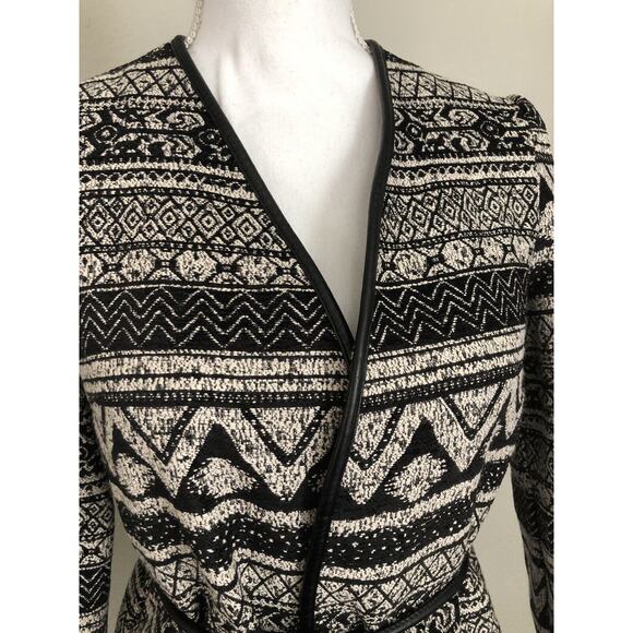 H&M Womens Size 2 Open Cardigan Faux Leather Tie Trim Aztec Black Tweed #4192 - Picture 2 of 10